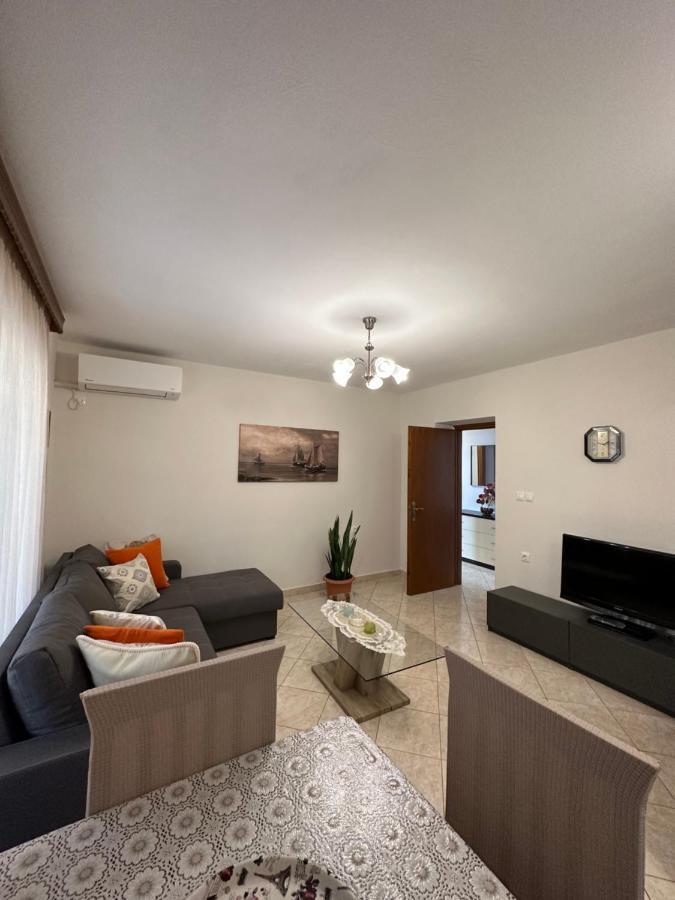 B&S Saranda Apartment Экстерьер фото